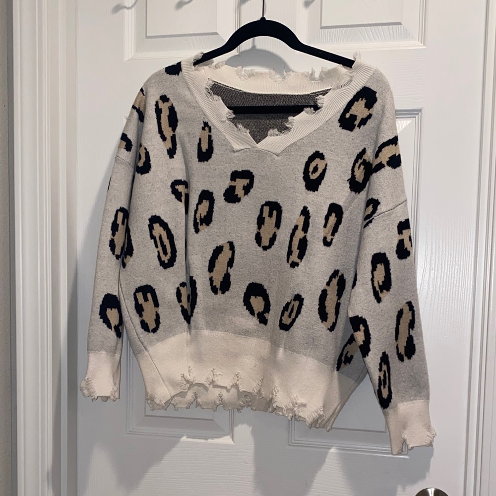 Leopard Print Distressed Sweater - Gray and Black
